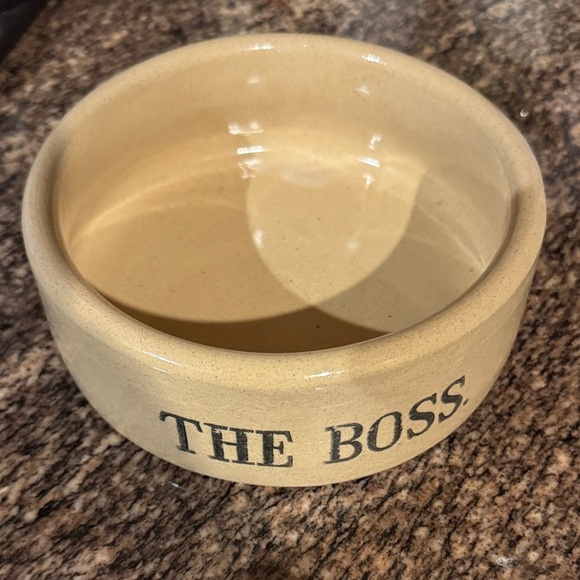 Pooie Vuiton Dog Waste Bags & Leash, Collar, Waste bag dispenser and bowl - Picture 4 of 8